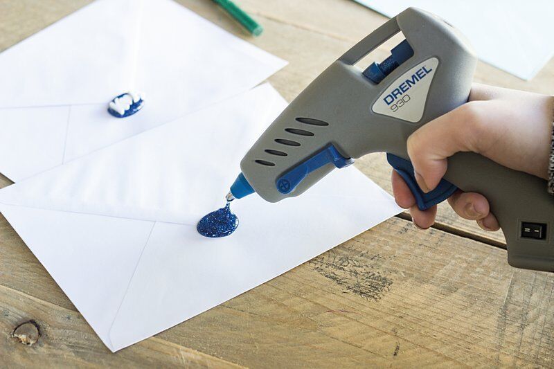 Dremel®  930 Glue Gun EU (270)