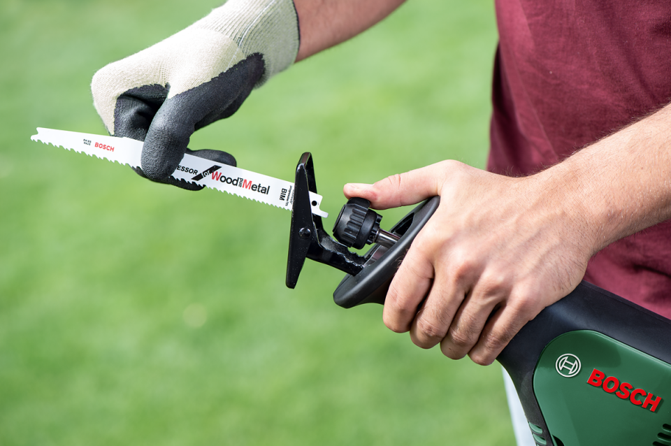 Bosch AdvancedRecip 18 Tek Akülü Tilki Kuyruğu Testere (1 x 2.5 Ah)